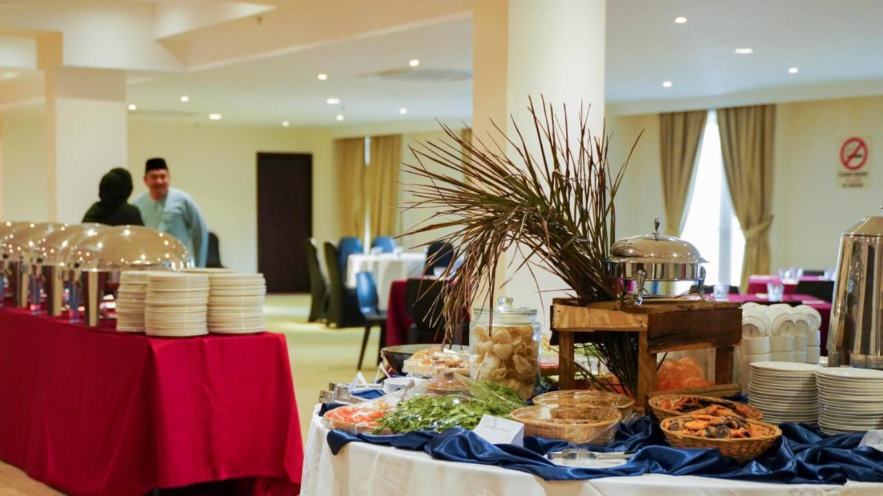 Kaizen Hotel & Suites Melaka מראה חיצוני תמונה
