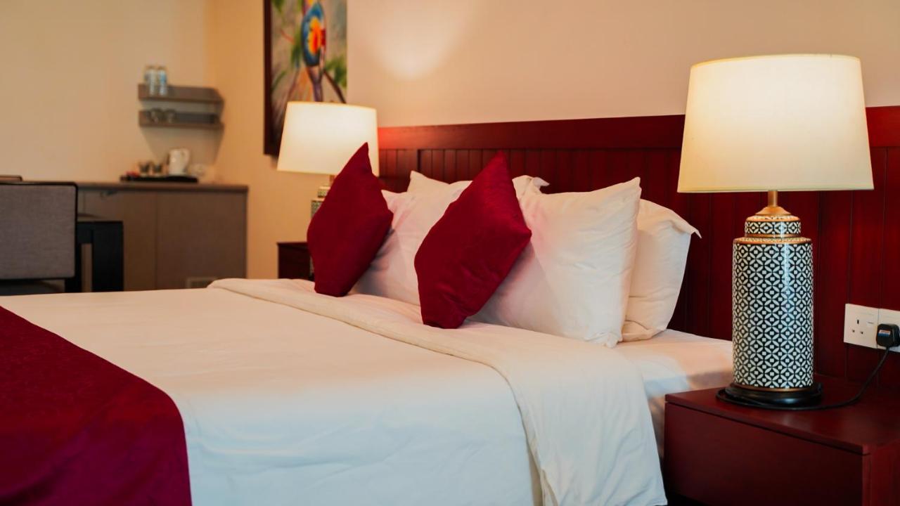 Kaizen Hotel & Suites Melaka מראה חיצוני תמונה
