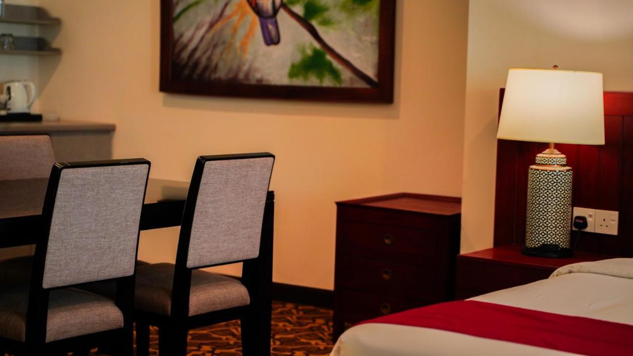 Kaizen Hotel & Suites Melaka מראה חיצוני תמונה