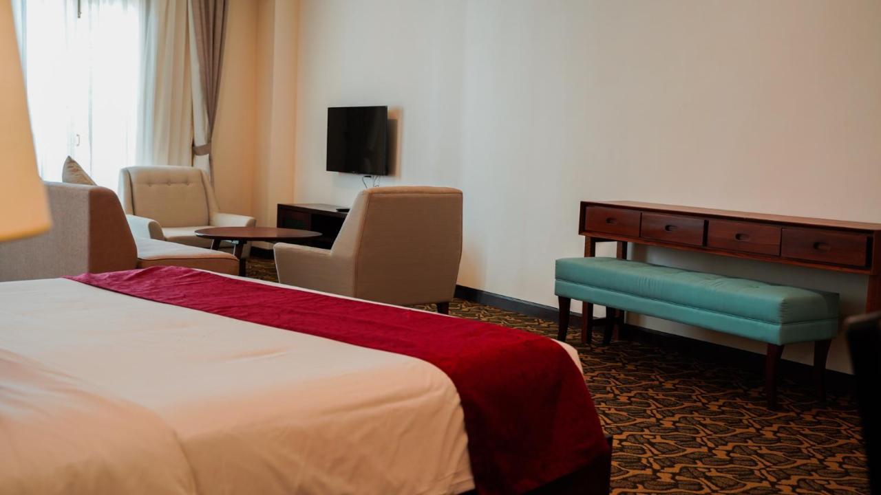 Kaizen Hotel & Suites Melaka מראה חיצוני תמונה